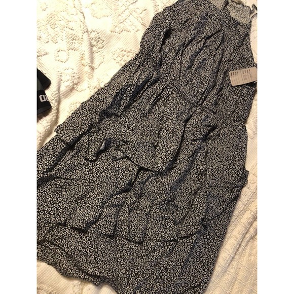 Hem and Thread Flowy Black Floral High Neck Dress Large Boutique - Picture 4 of 4